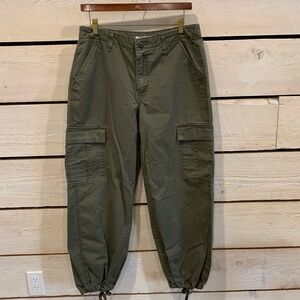 LEVIS | Khaki 94 Baggy Cargo Pants |  Sz 30